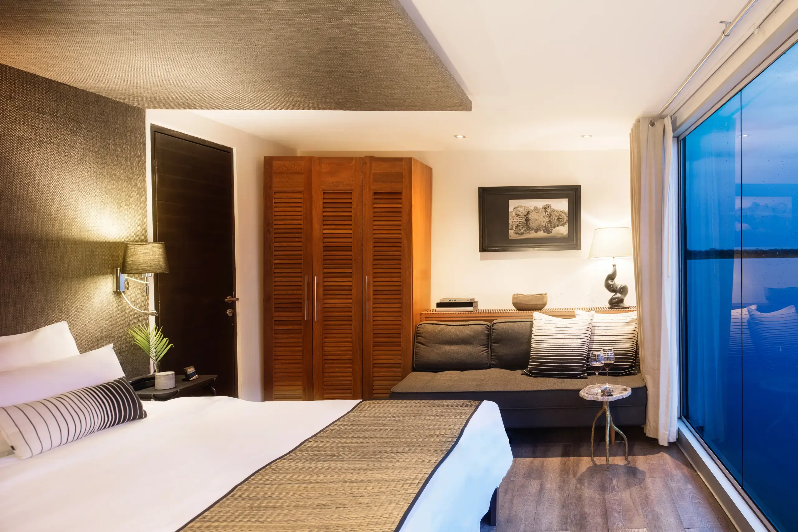 design-suite-with-double-bed_2 design suite with double bed 2