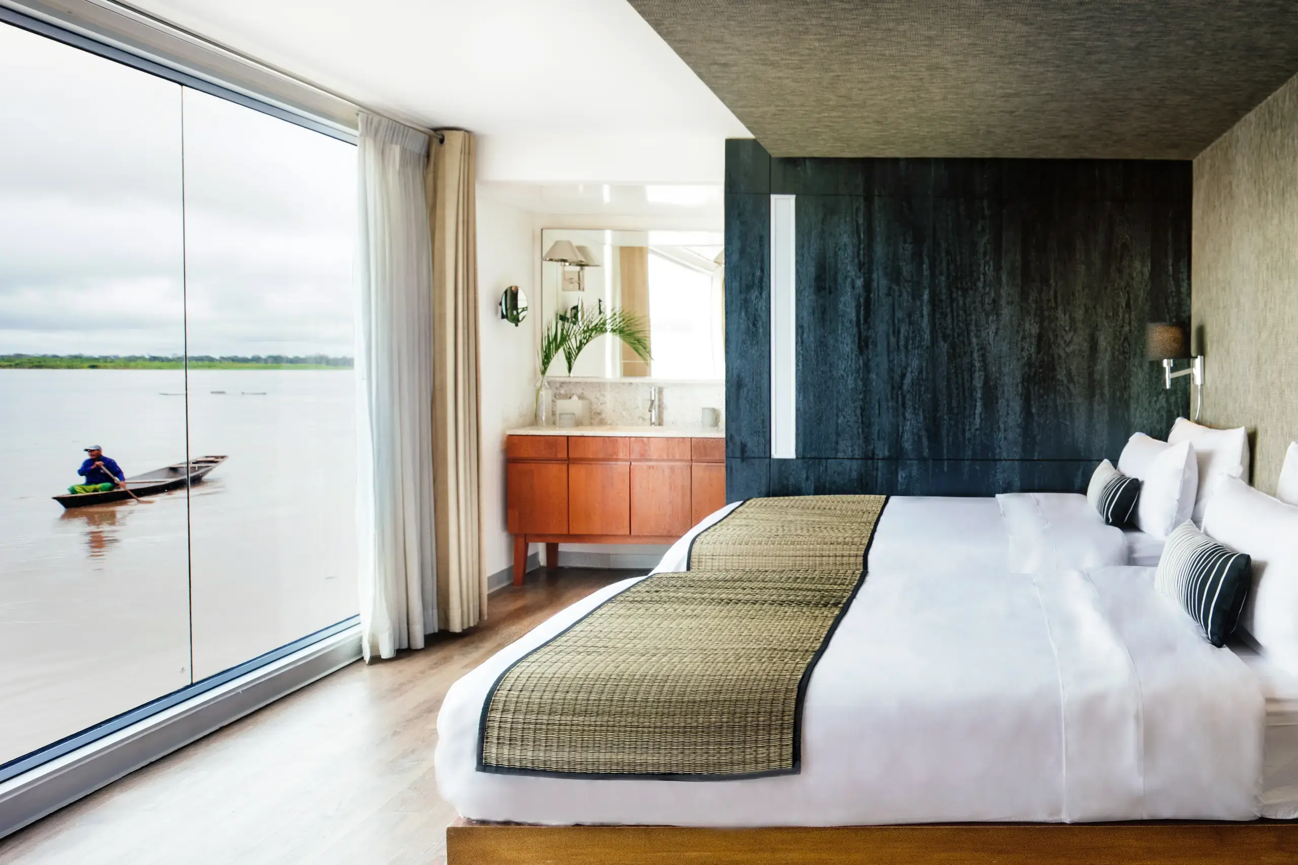 design-suite-with-twin-beds_2 design suite with twin beds 2