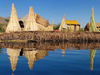uros-islands-on-the-titicaca-lake uros islands on the titicaca lake