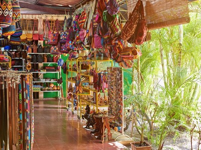 craft-market-in-nicaragua-2 craft market in nicaragua 2