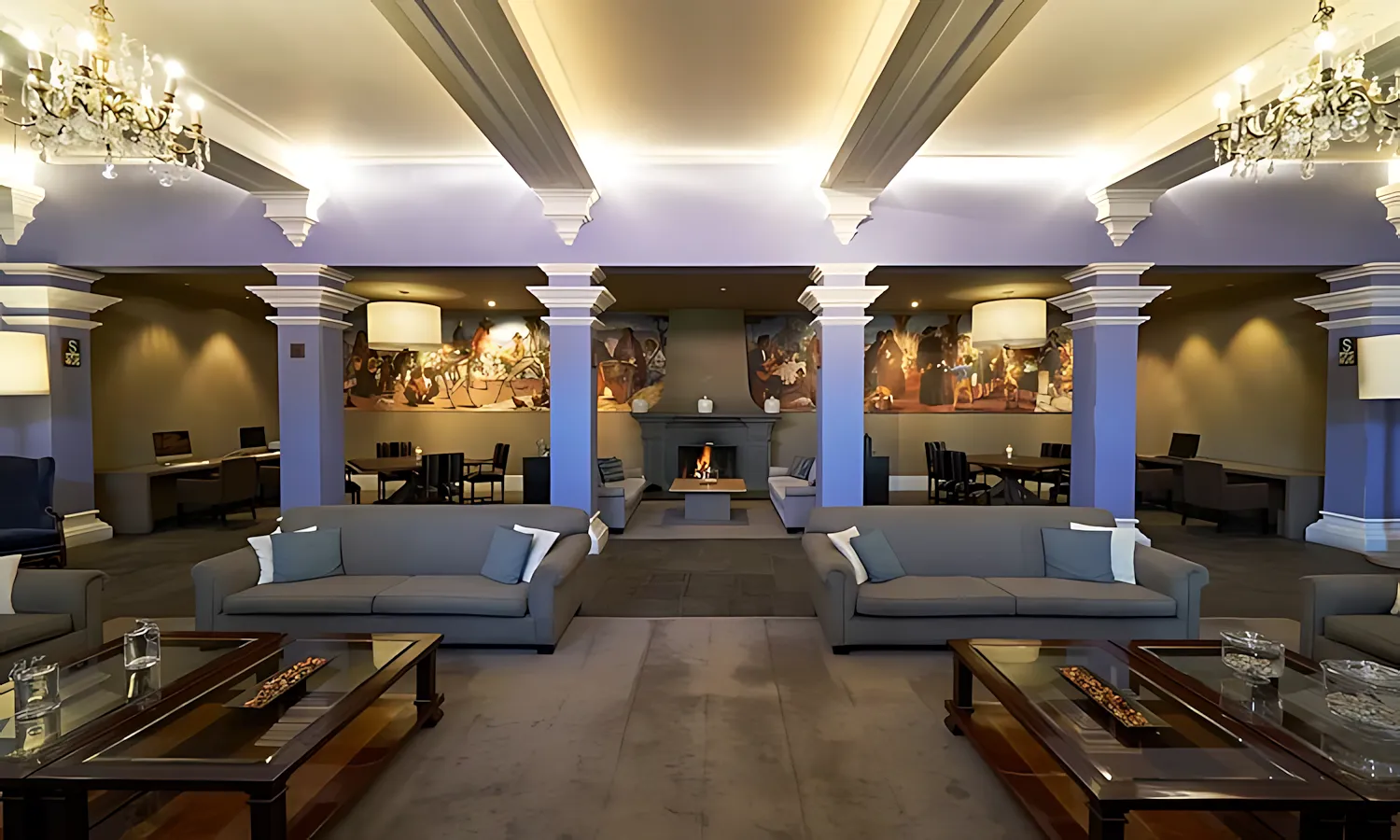 54167 lobby view 2
