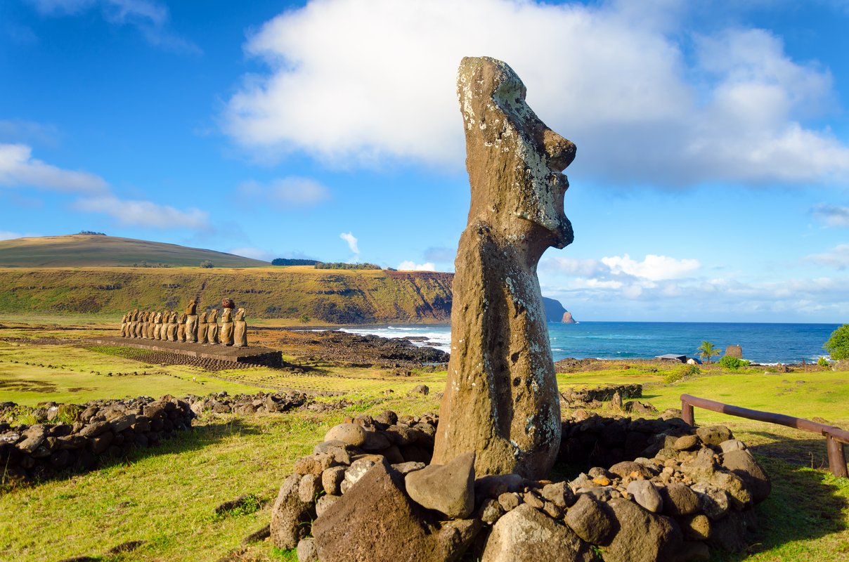 easter-island-ahu-tongariki-chile.jpg easter island ahu tongariki chile