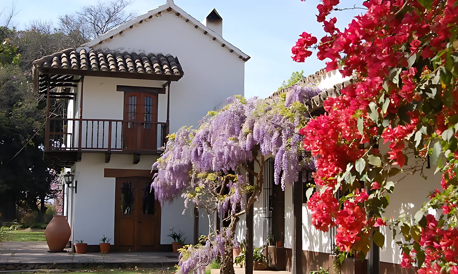 fachada de la casa en
