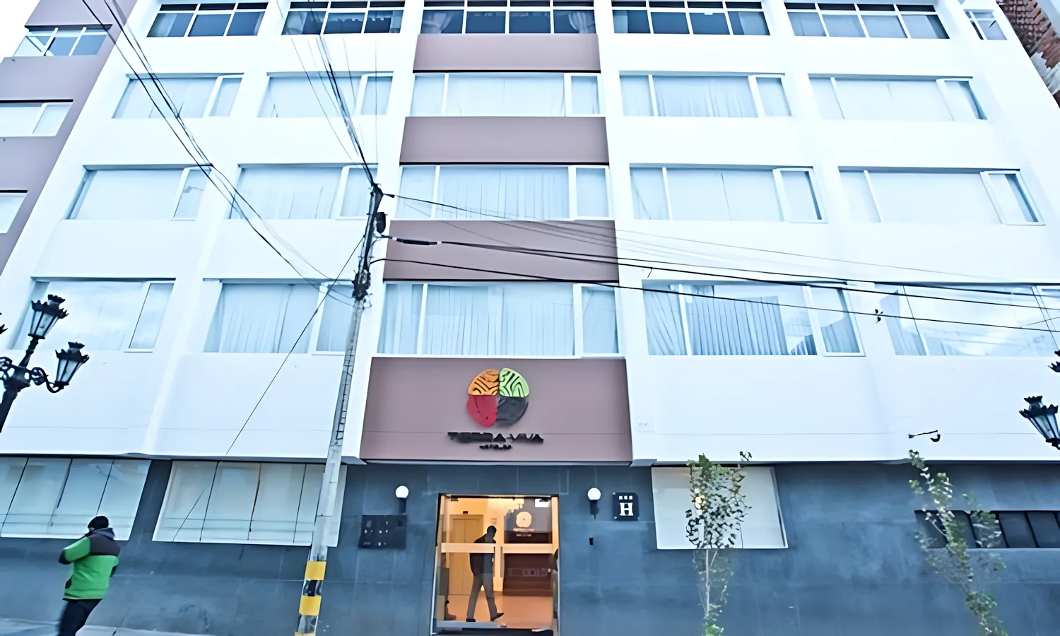 hotel facade1