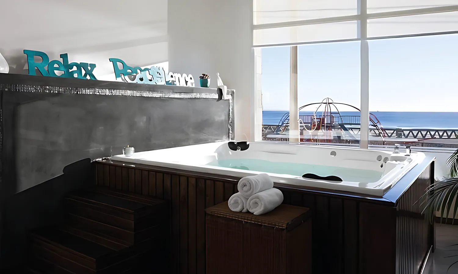 jacuzzi jacuzzi