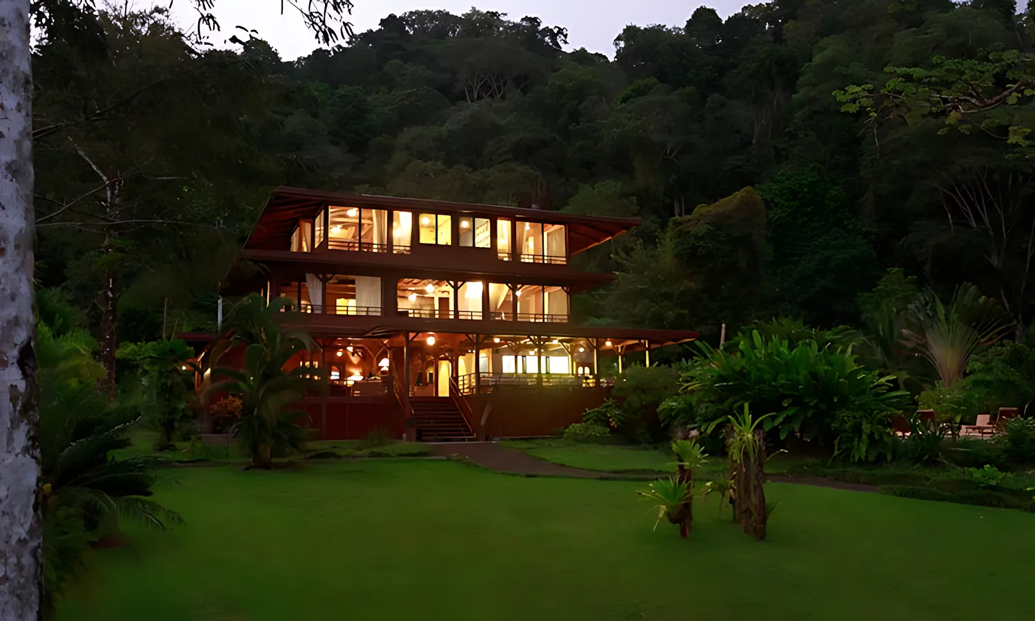 Playa Cativo Lodge - Golfo Dulce, Costa Rica lodge main building 1 1024x682 1