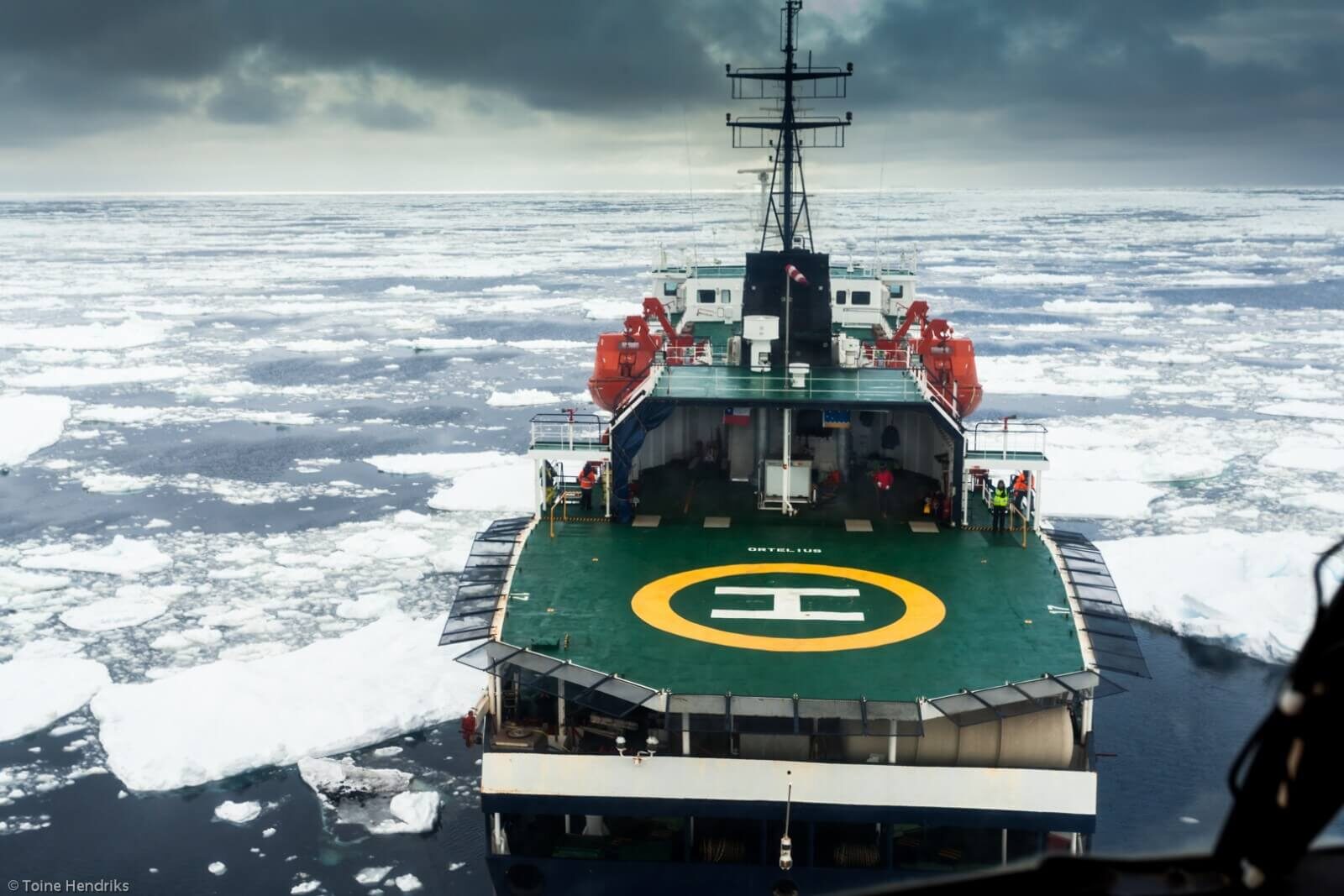 Weddell Sea Antarctica - In Search of the Emperor Penguin Weddell Sea Antarctica - In Search of the Emperor Penguin