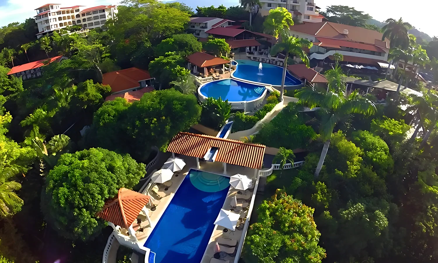 parador007