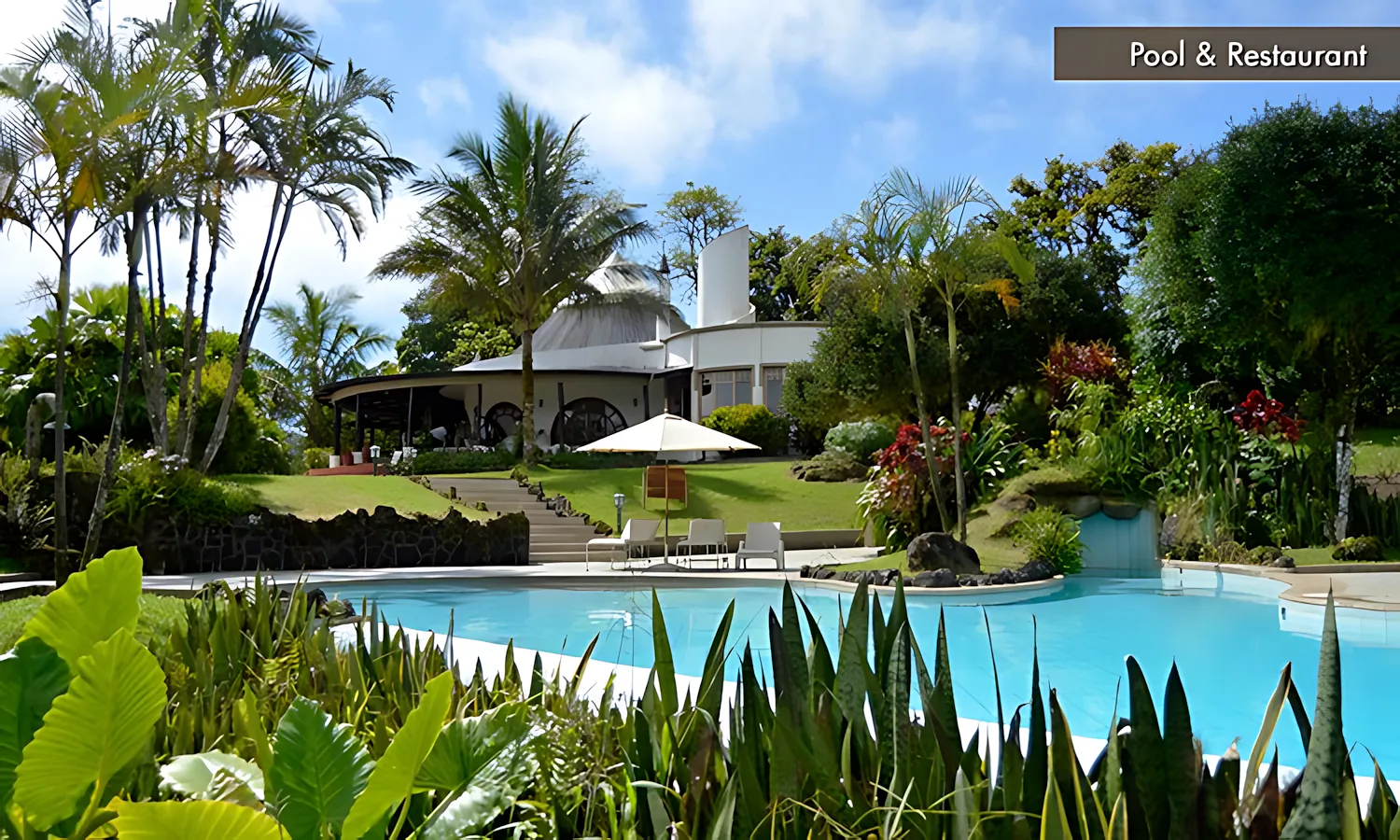 pool restaurant