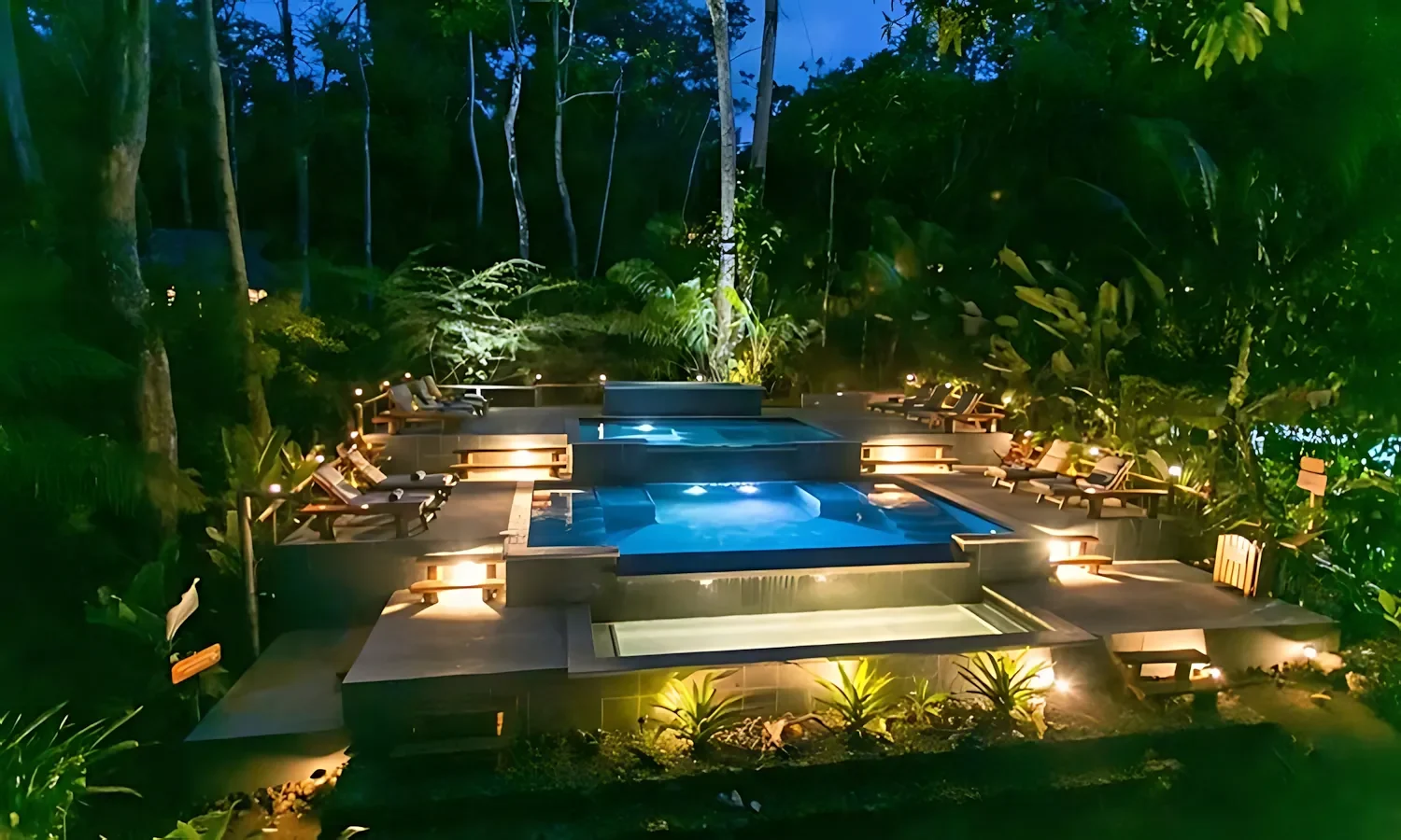 pool at night 750 500