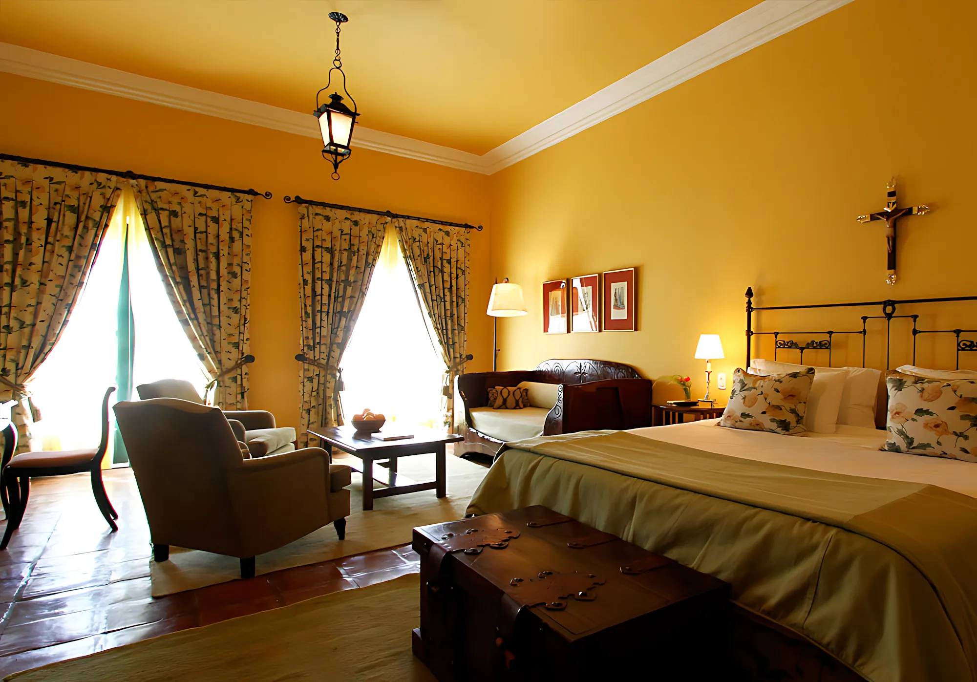 suite 16