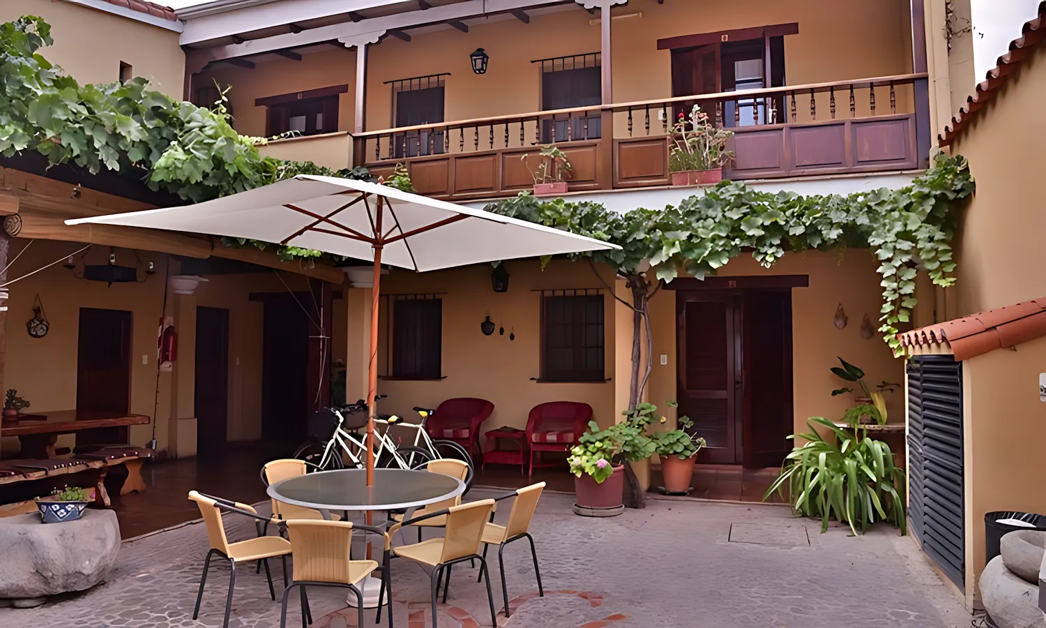 villa vicuna courtyard